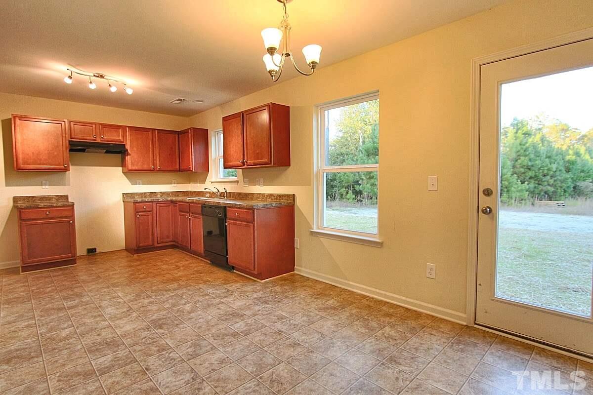 4315 Lady Yvone Way Raleigh, NC 27610 - Photo 10 of 15 Gallery Image 10