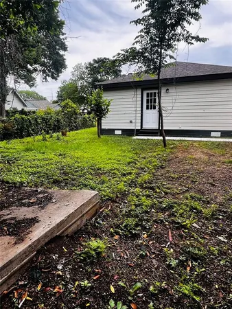 $1,900 | 3719 Meadow Street, Dallas, TX 75215