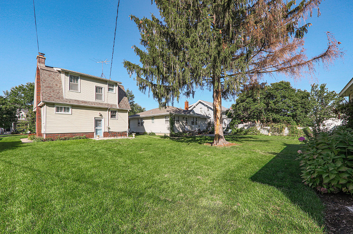826 North Center Street Naperville, IL 60563 - Photo 19 of 21