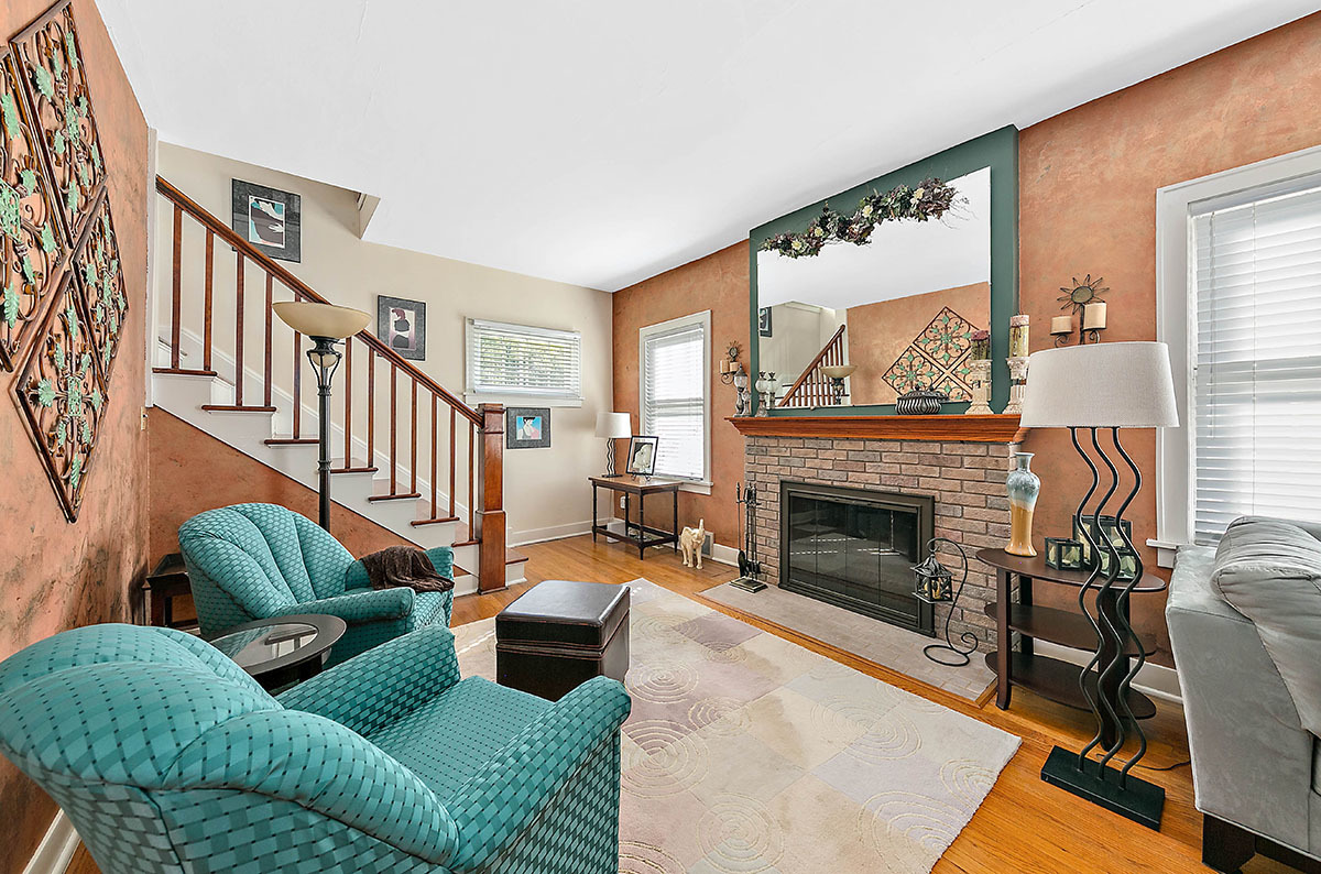 826 North Center Street Naperville, IL 60563 - Photo 3 of 21 a living room with furniture and a fireplace