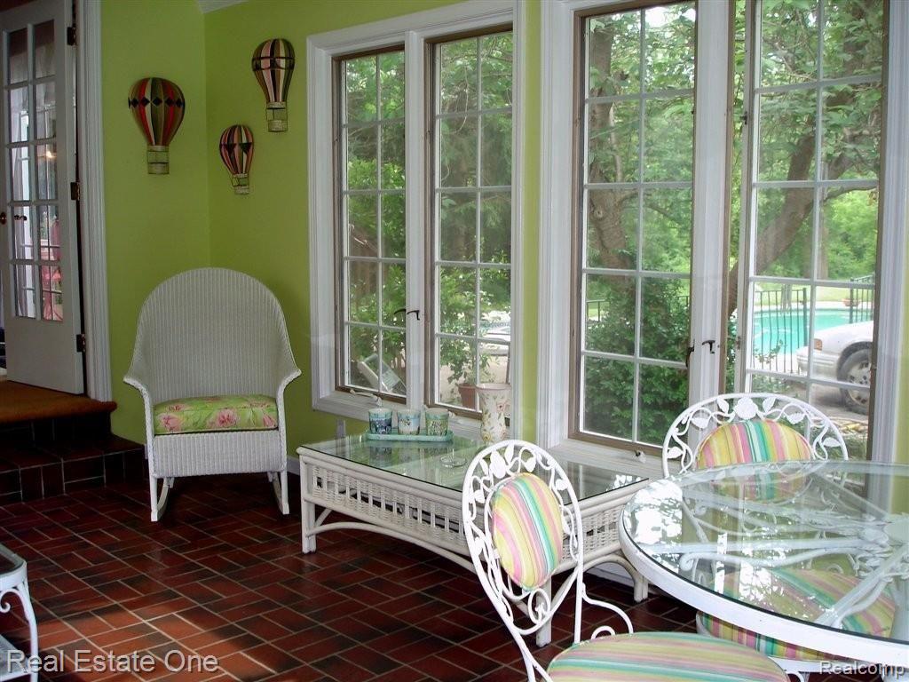 2250 East Gunn Road Rochester, MI 48306 - Photo 15 of 16 sun porch