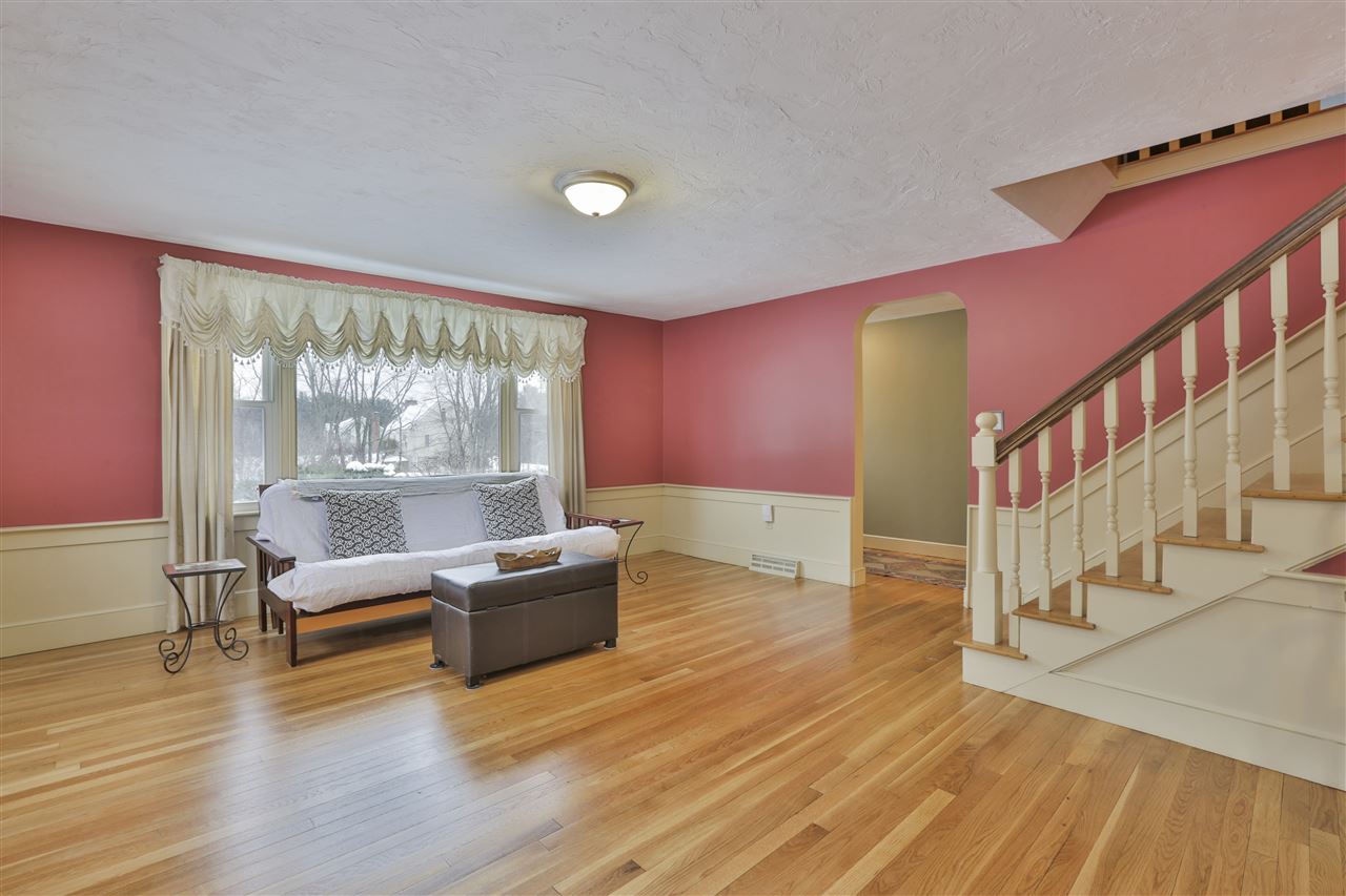 41 Haverhill Road Salem, NH 03079 - Photo 5 of 36