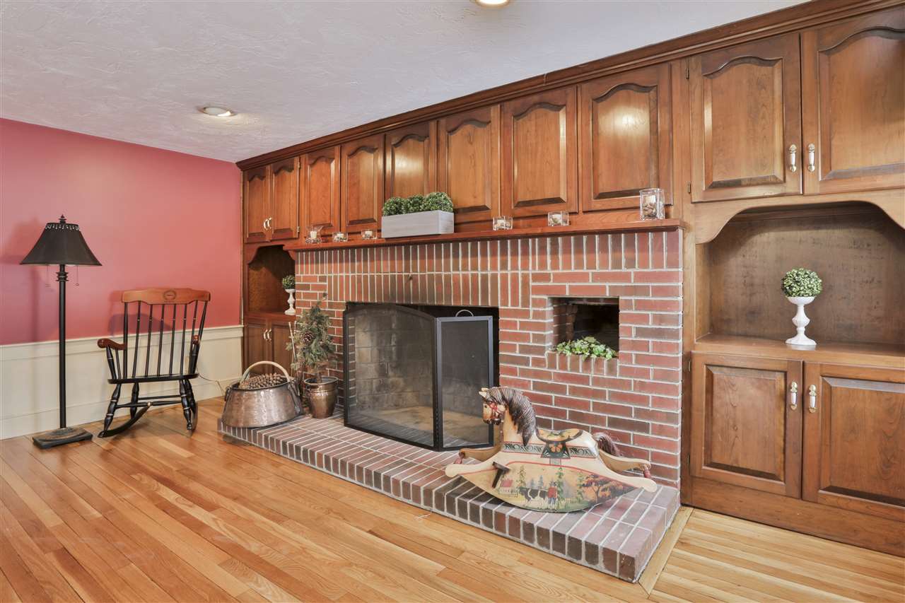 41 Haverhill Road Salem, NH 03079 - Photo 7 of 36