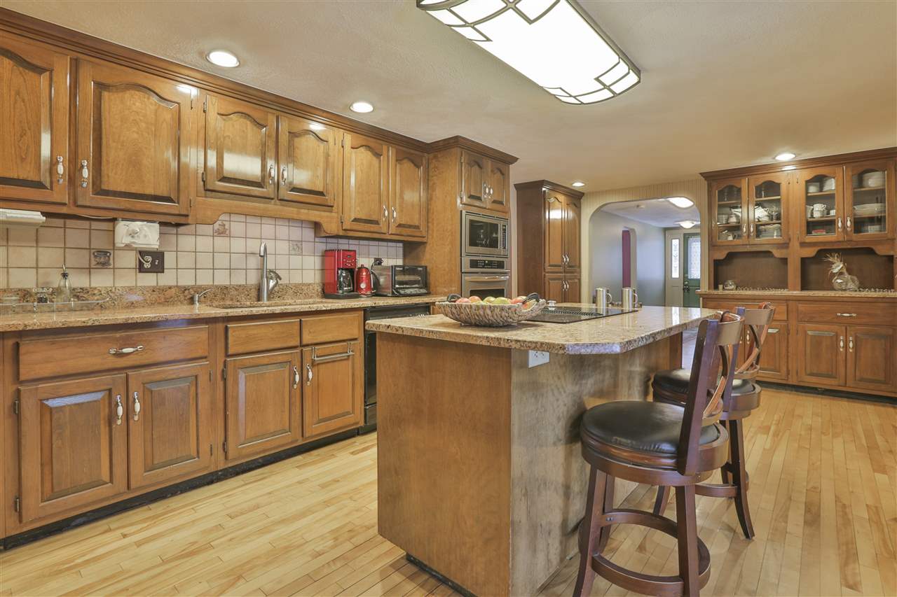 41 Haverhill Road Salem, NH 03079 - Photo 10 of 36