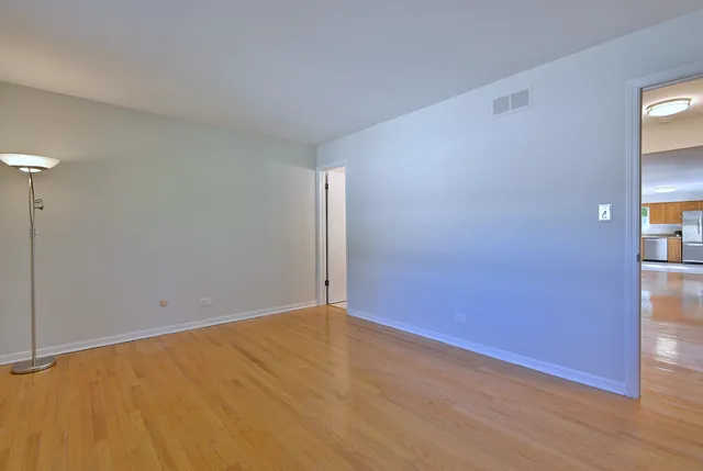 $500,000 | 6730 Charleston Drive, Darien, IL 60561