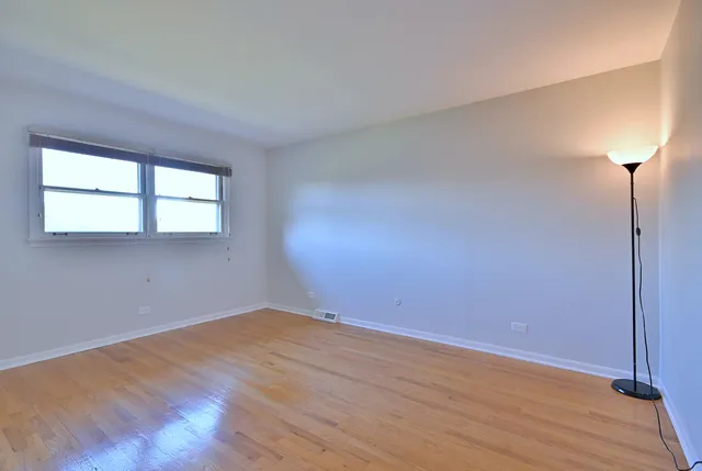 $500,000 | 6730 Charleston Drive, Darien, IL 60561