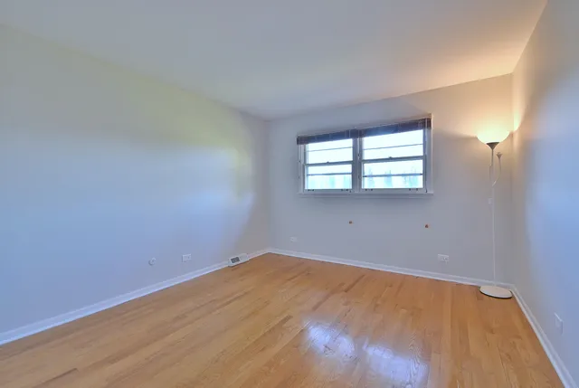 $500,000 | 6730 Charleston Drive, Darien, IL 60561