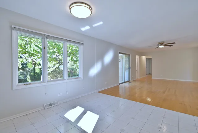 $500,000 | 6730 Charleston Drive, Darien, IL 60561