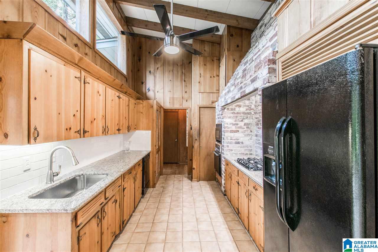 2721 Wynward Road Birmingham, AL 35243 - Photo 14 of 35