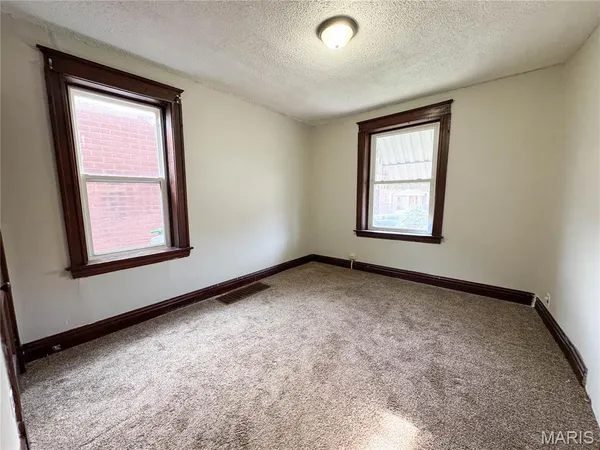 $169,999 | 4941 Loughborough Avenue, St. Louis, MO 63109