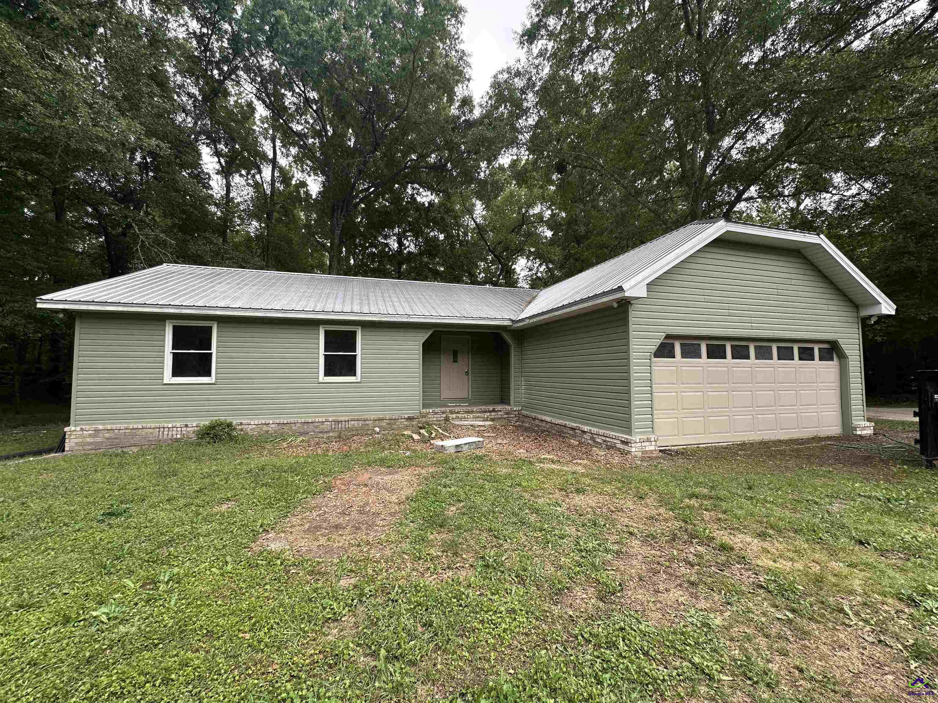 124 Glen Oaks Road Perry, GA 31069 - Photo 1 of 14