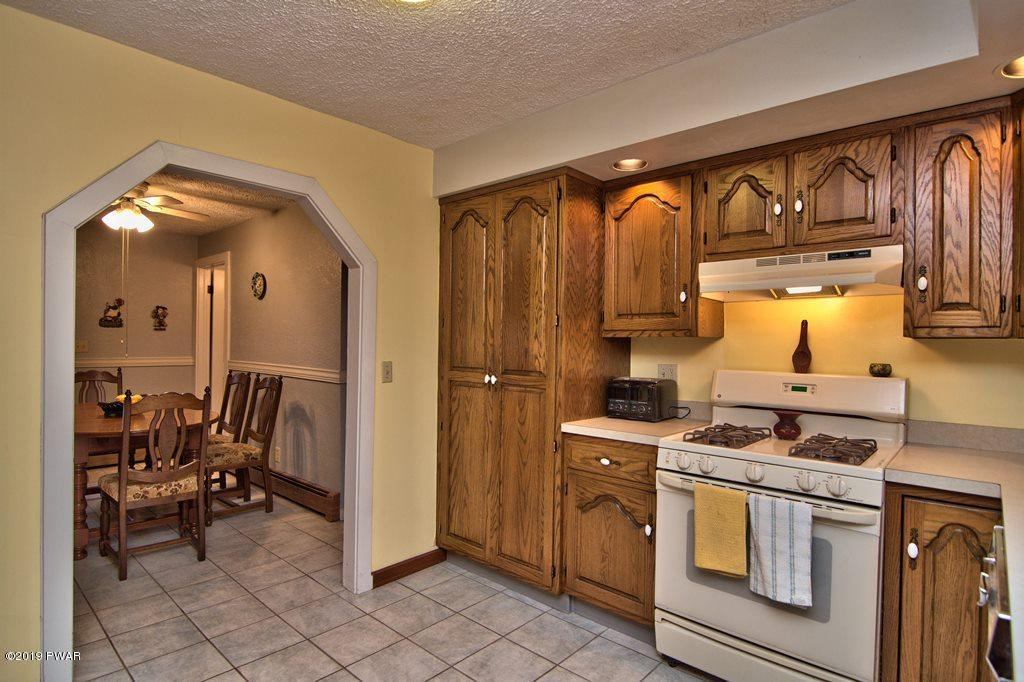 642 Cortez Road Lake Ariel, PA 18436 - Photo 17 of 51 Kitchen View 4