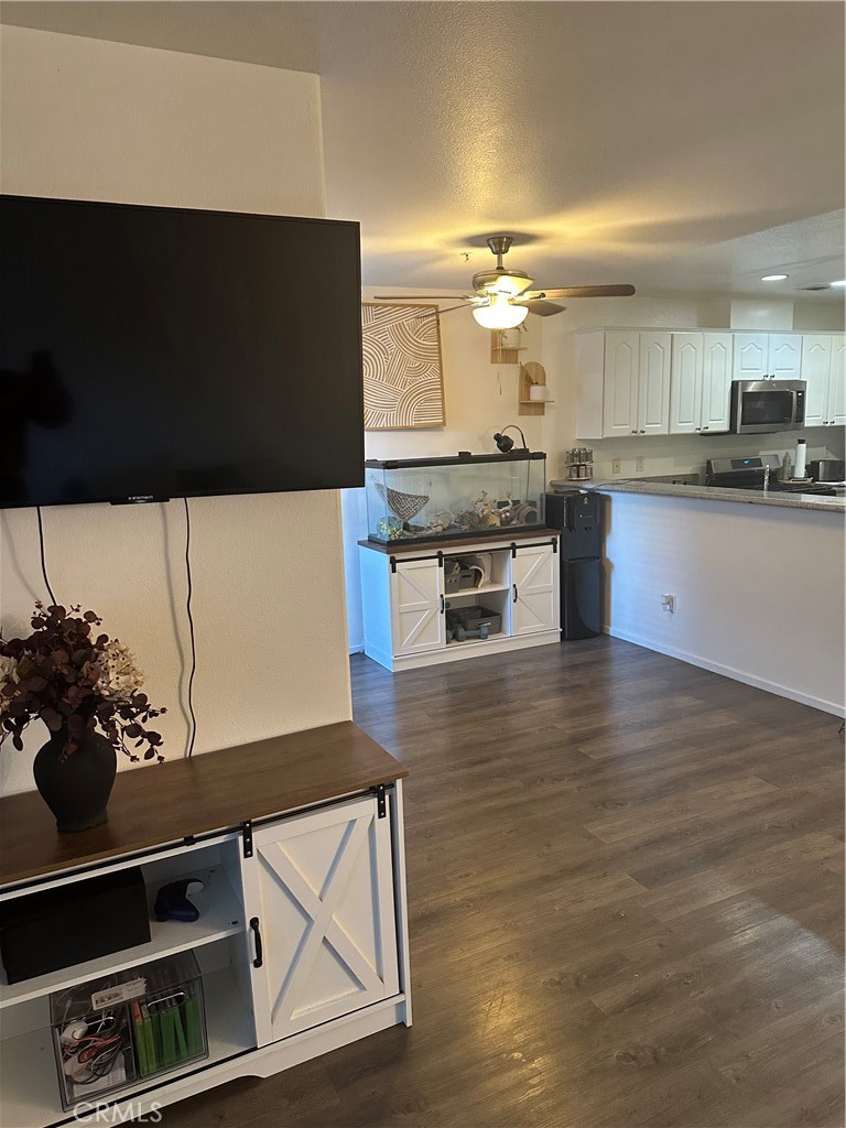 220 West Walnut Avenue, Unit B Rialto, CA 92376 - Photo 2 of 13 Gallery Image 2