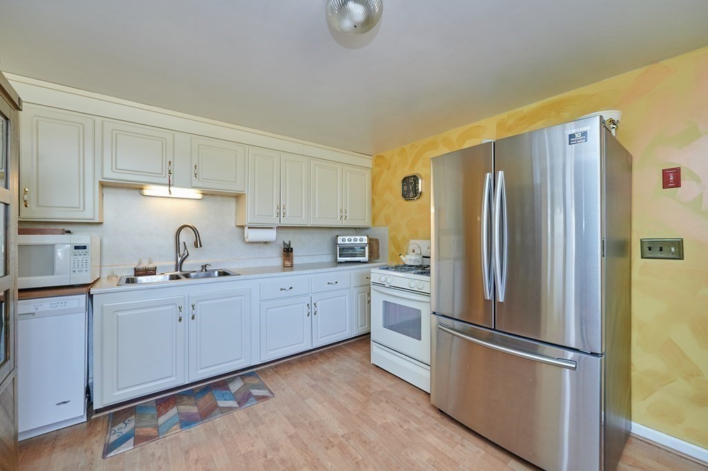 5 Ashby Road Bedford, MA 01730 - Photo 3 of 19 Gallery Image 3