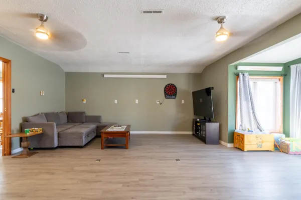 $289,000 | 1380 Central Avenue North, Valley City, ND 58072
