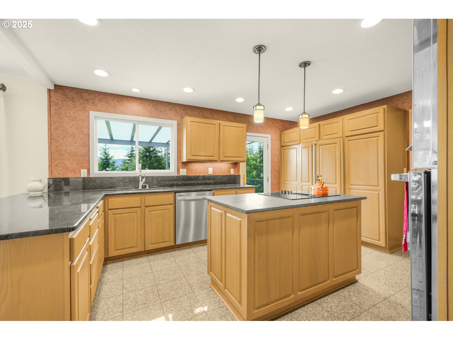 52256 Mountain View Road Scappoose, OR 97056 - Photo 11 of 35 Gallery Image 11