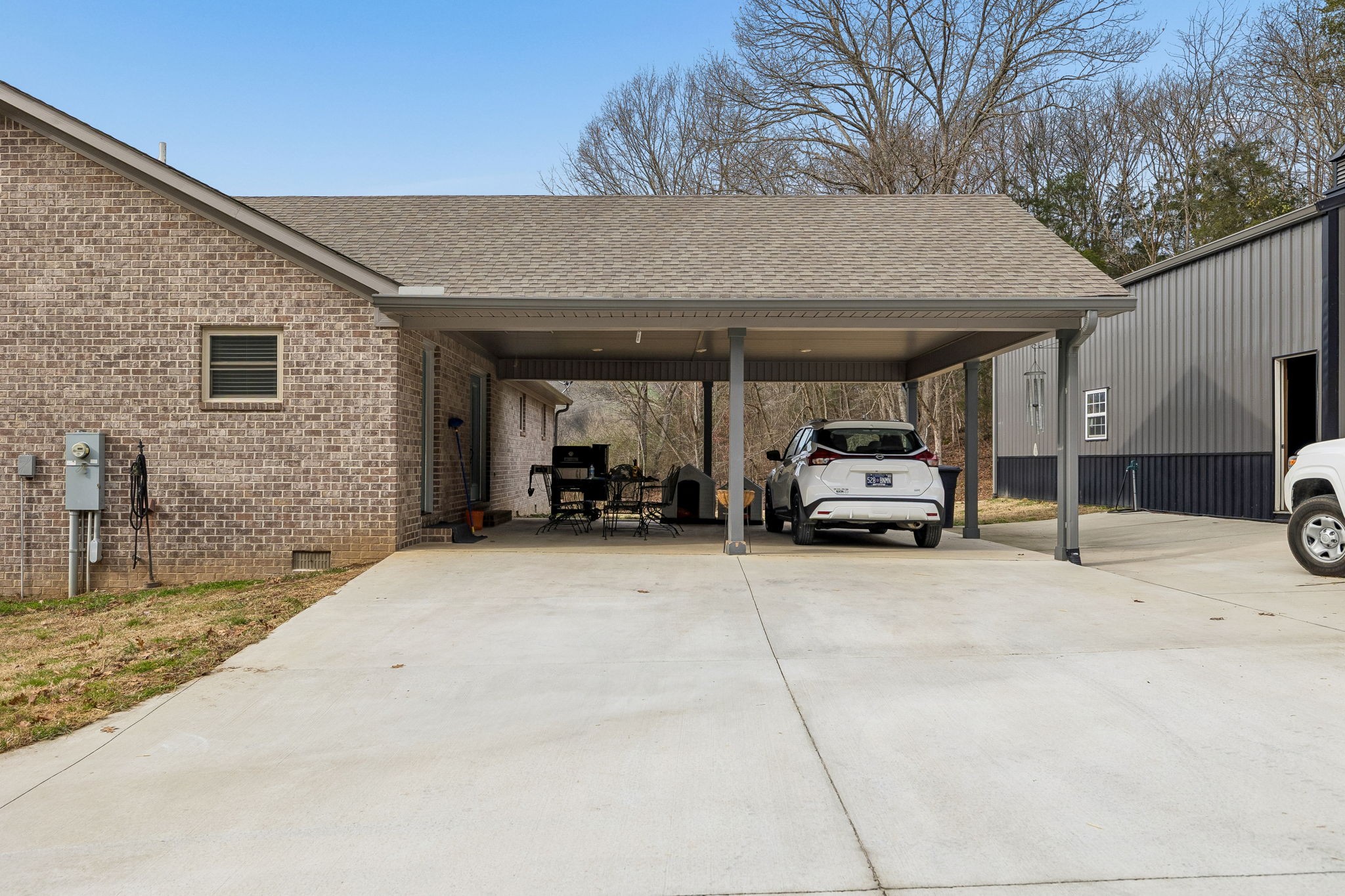 76 Cathcart Road Frankewing, TN 38459 - Photo 5 of 25 a car parked in front of house