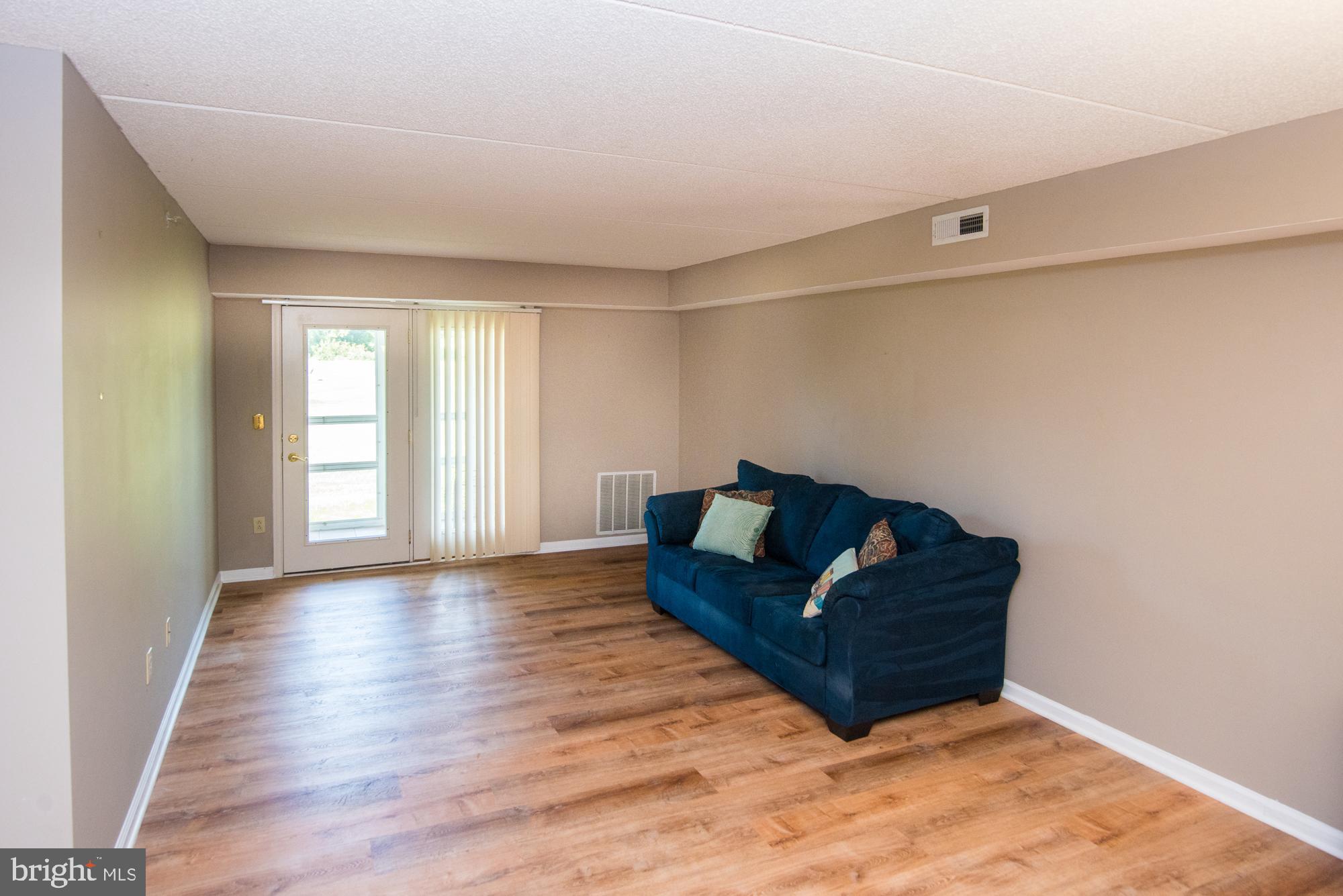618 Brandon Road Norristown, PA 19403 - Photo 6 of 30 Gallery Image 6