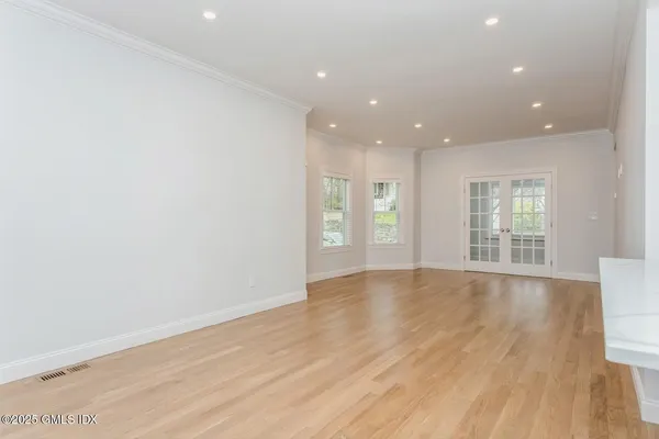 $5,500 | 347 Delavan Avenue, Unit A, Greenwich, CT 06830