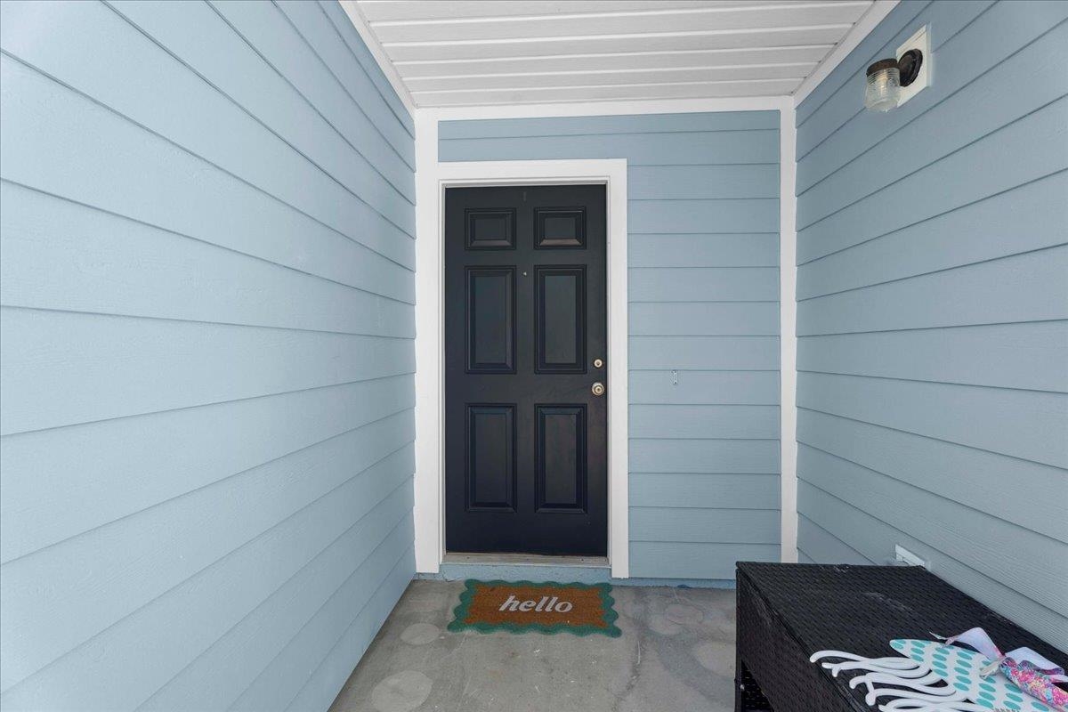 171 Islander Drive St. Augustine, FL 32080 - Photo 5 of 36 a view of front door
