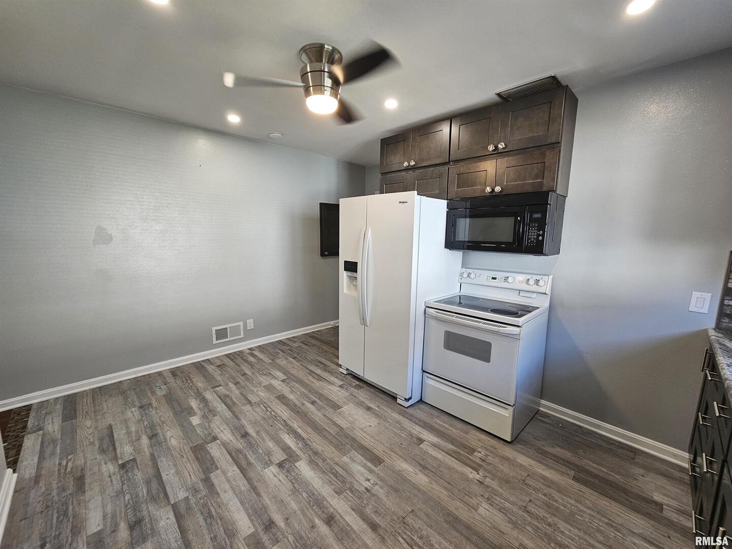 219 South 19th Street Mount Vernon, IL 62864 - Photo 14 of 32