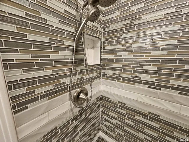 $169,000 | 219 South 19th Street, Mount Vernon, IL 62864