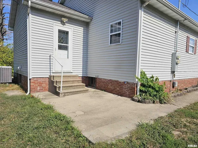 $169,000 | 219 South 19th Street, Mount Vernon, IL 62864