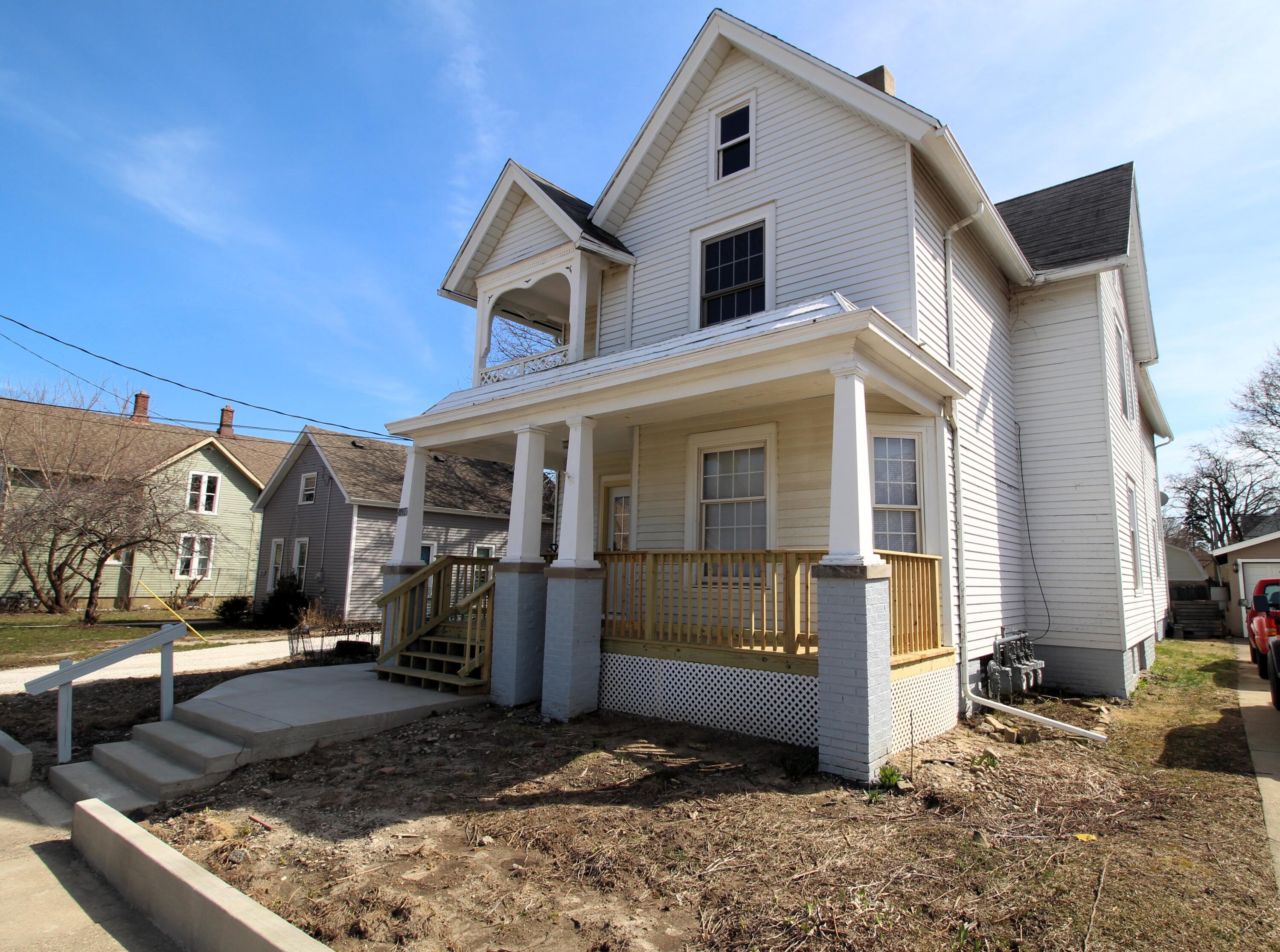 1015 Hagerer Street Racine, WI 53402 - Photo 22 of 31 Front