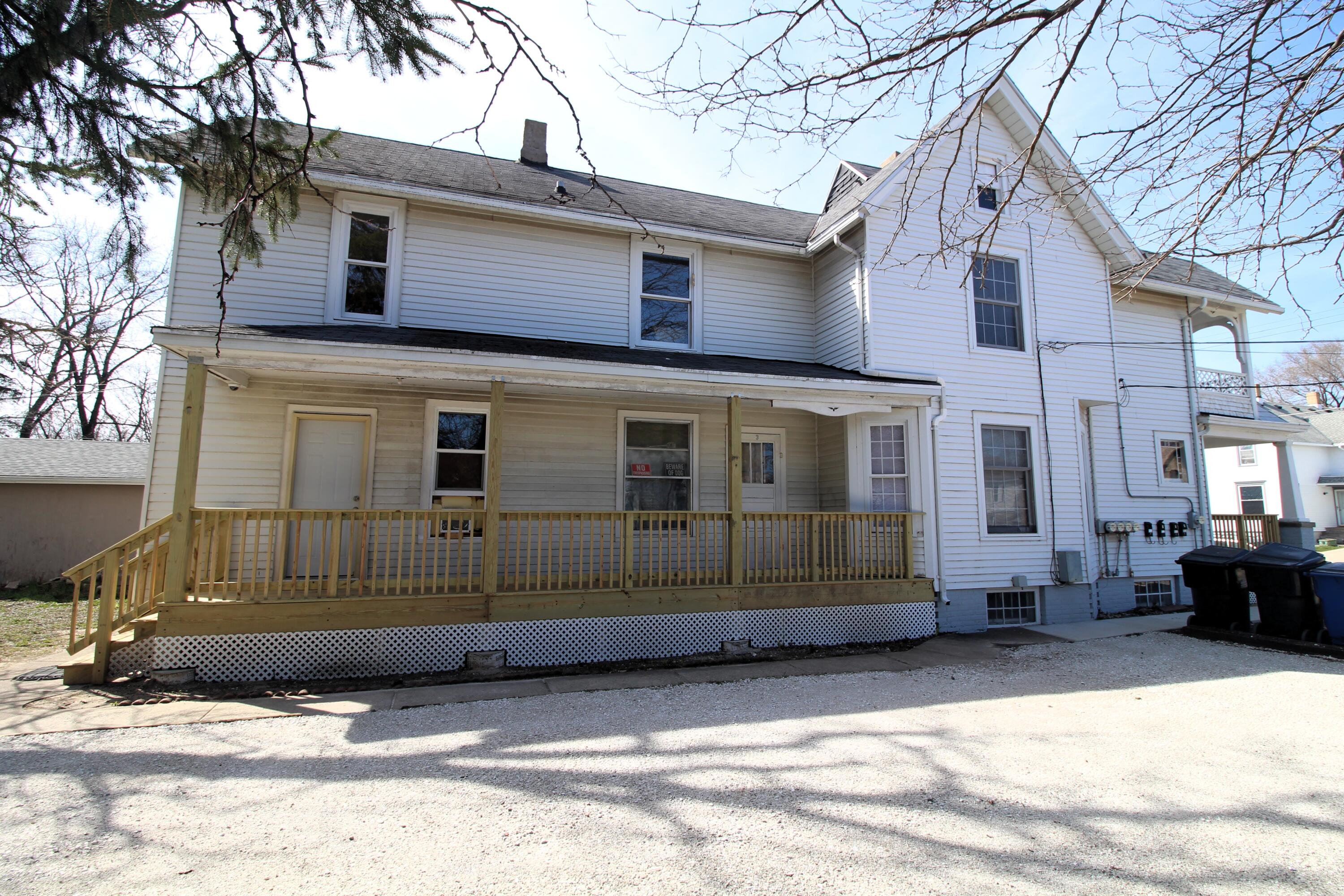 1015 Hagerer Street Racine, WI 53402 - Photo 27 of 31 Side