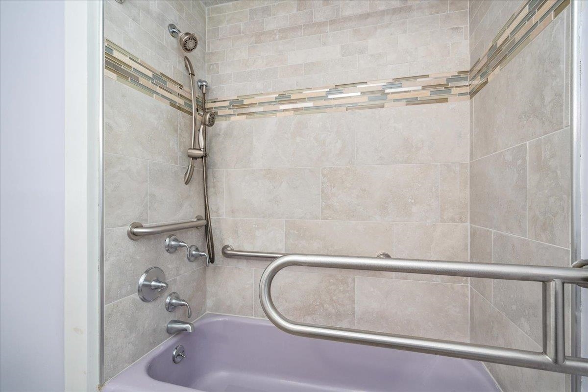 76 Windham Road Hudson, NH 03051 - Photo 18 of 40