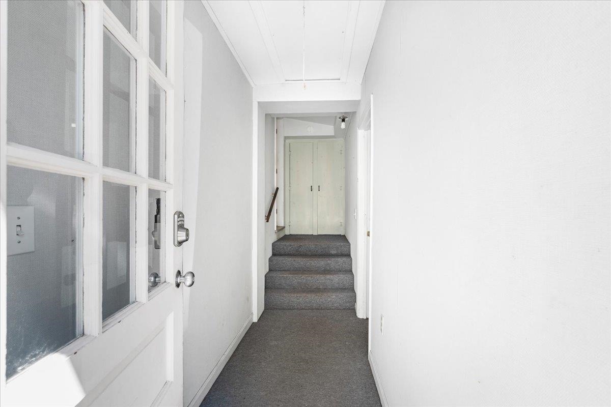 76 Windham Road Hudson, NH 03051 - Photo 21 of 40