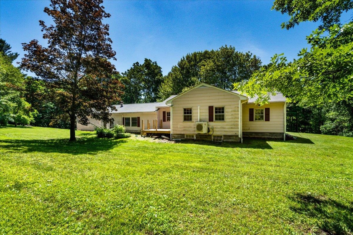 76 Windham Road Hudson, NH 03051 - Photo 30 of 40