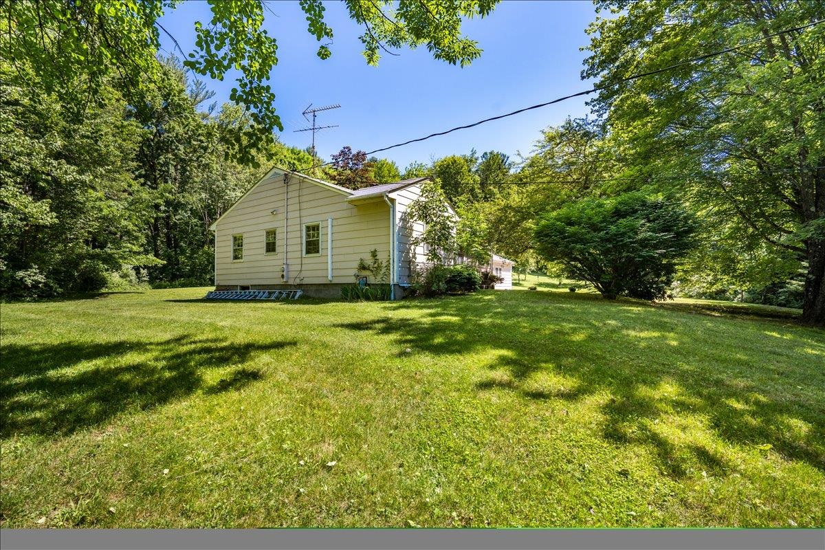 76 Windham Road Hudson, NH 03051 - Photo 31 of 40