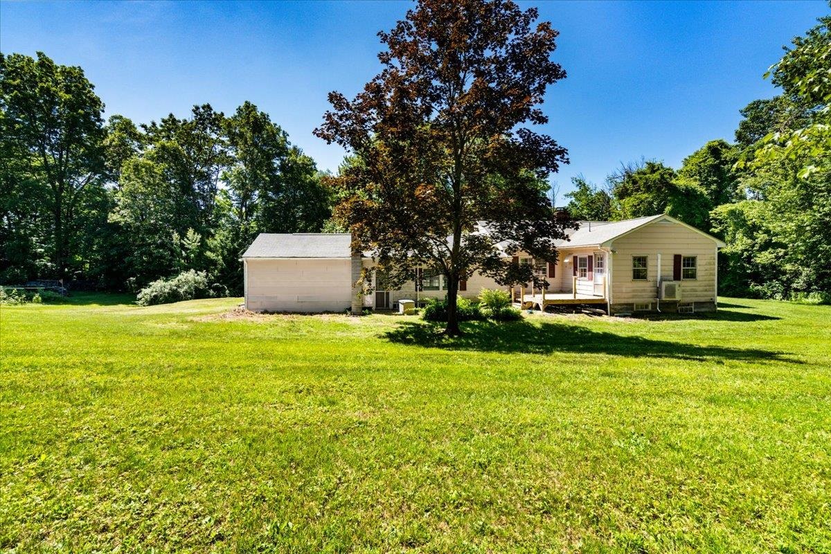 76 Windham Road Hudson, NH 03051 - Photo 32 of 40