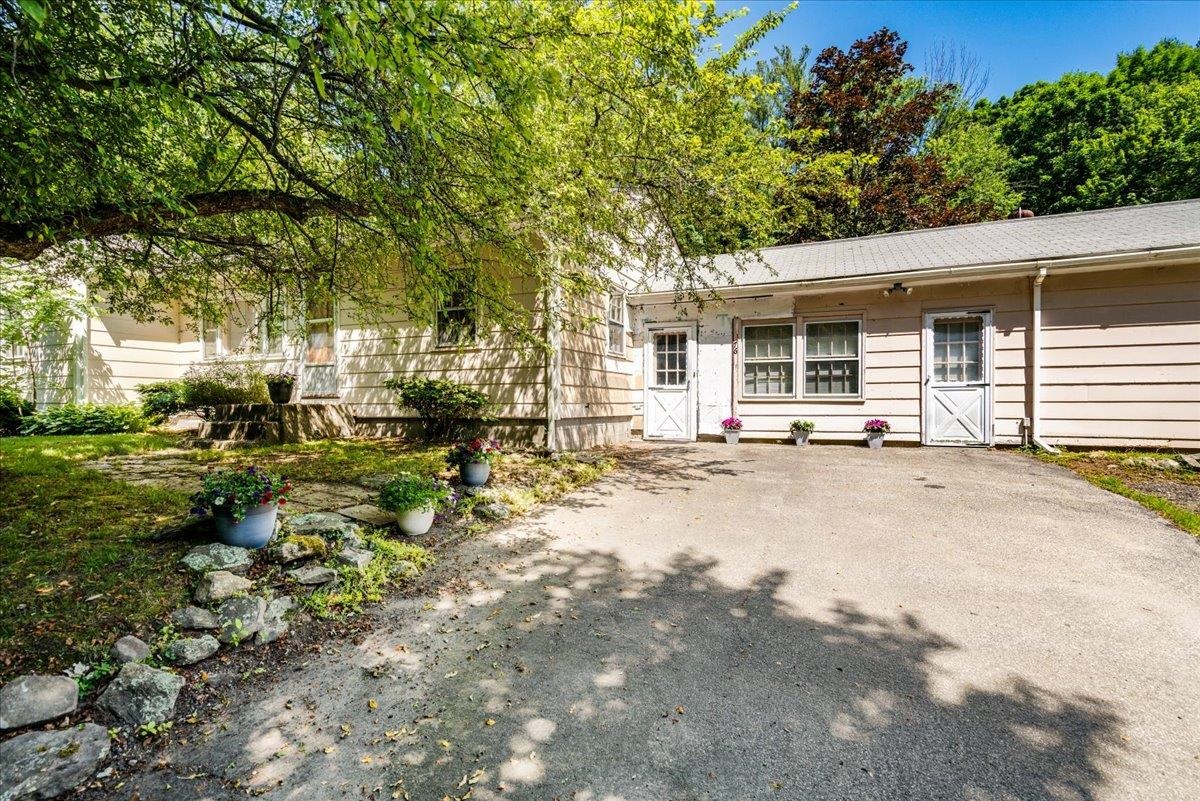 76 Windham Road Hudson, NH 03051 - Photo 36 of 40