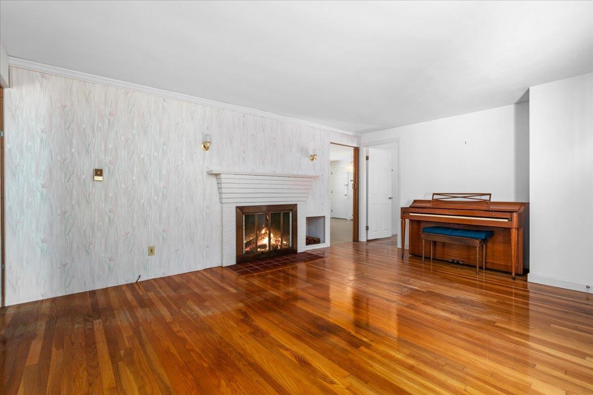 76 Windham Road Hudson, NH 03051 - Photo 8 of 40