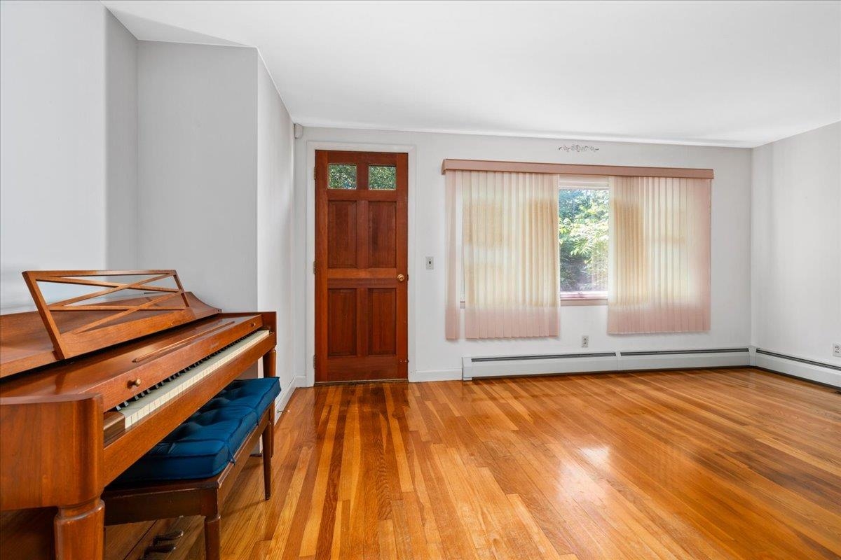 76 Windham Road Hudson, NH 03051 - Photo 9 of 40