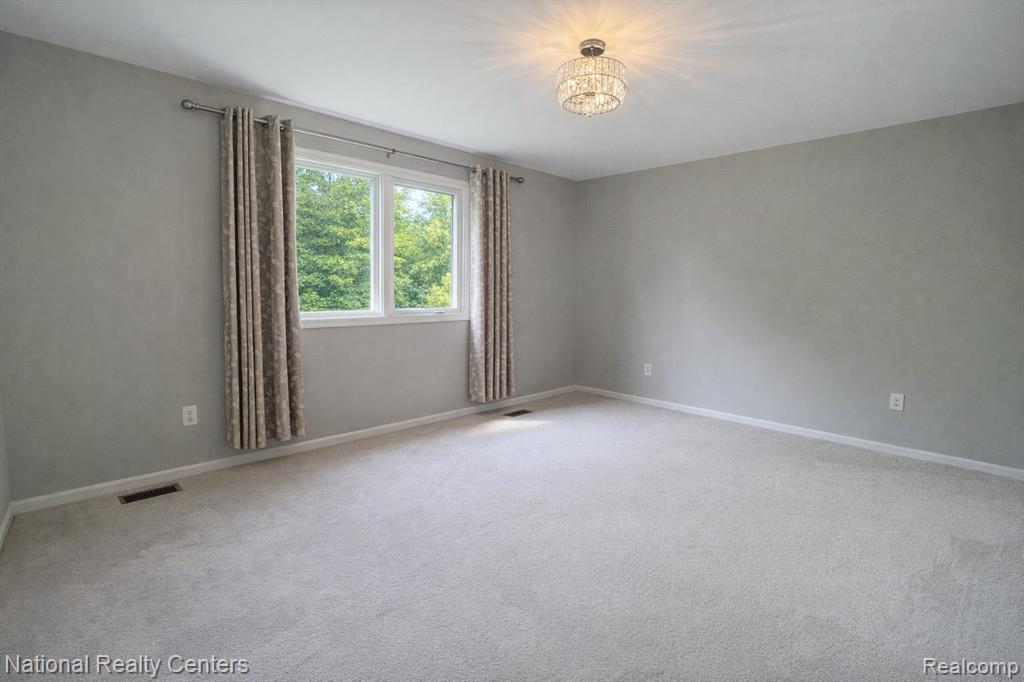 2056 Somerville Road Rochester Hills, MI 48307 - Photo 63 of 84