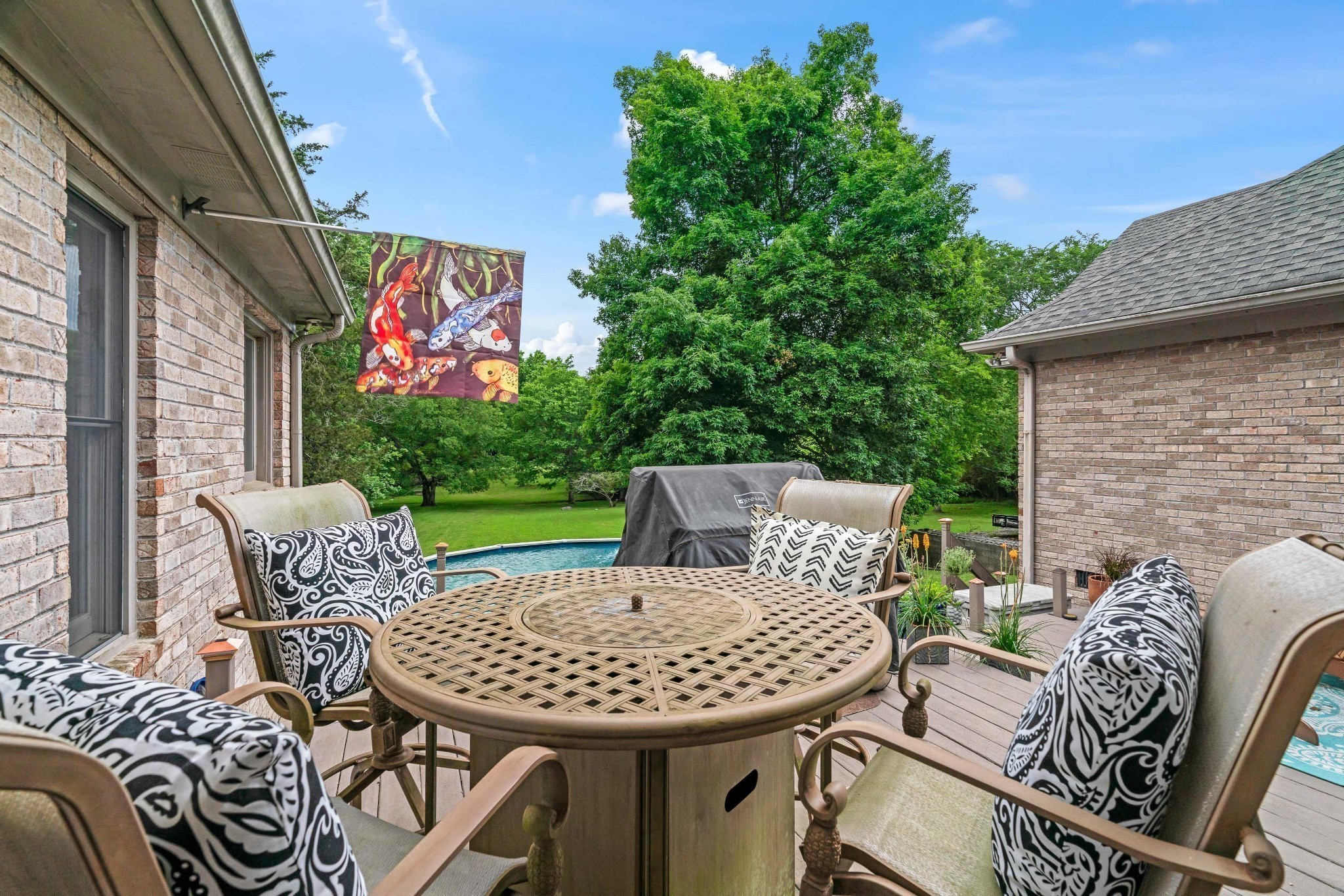 5544 South New Hope Road Hermitage, TN 37076 - Photo 40 of 62 a view of a patio with a table and chairs