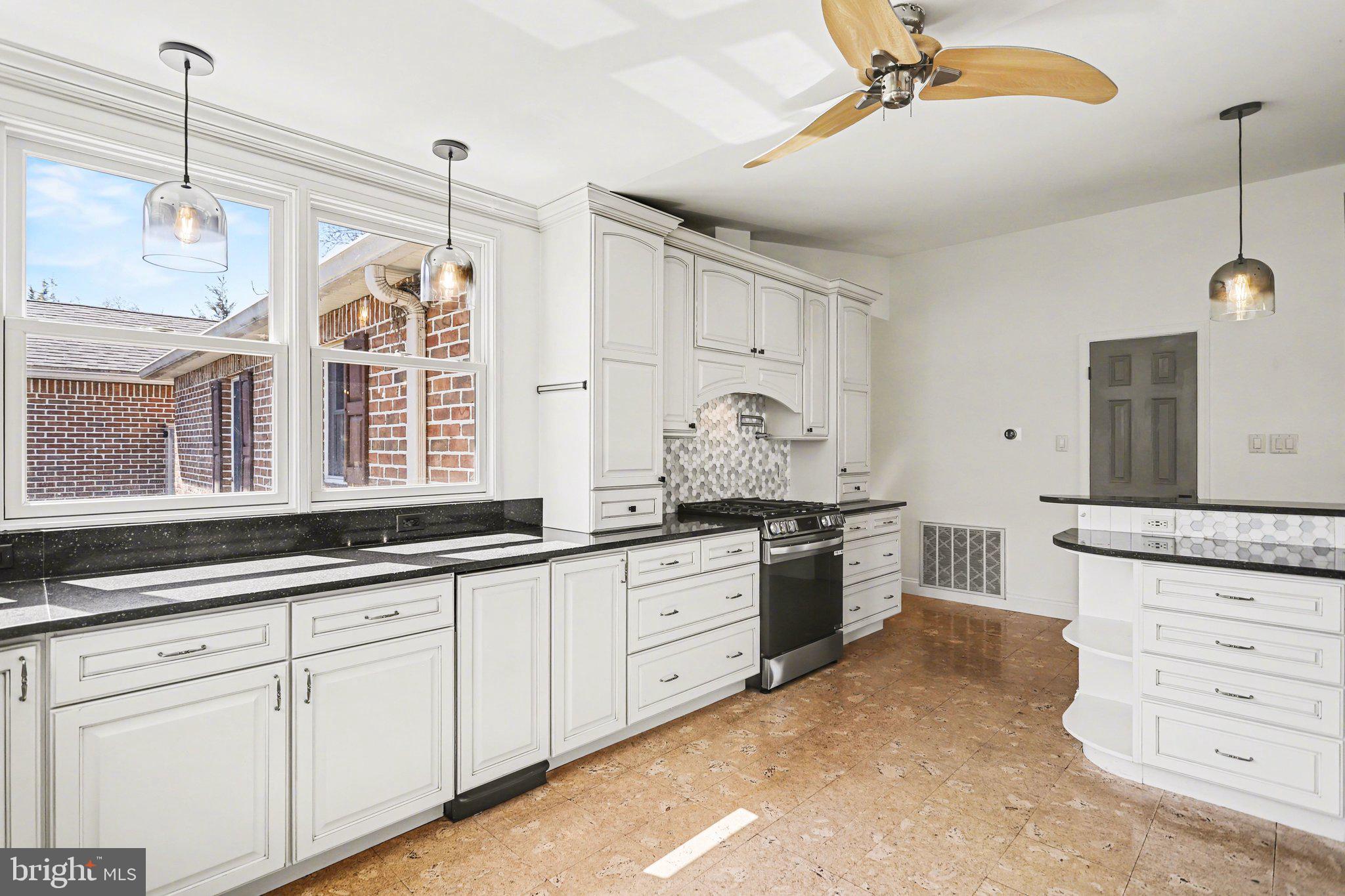 4620 North Road Harrisburg, PA 17109 - Photo 13 of 44