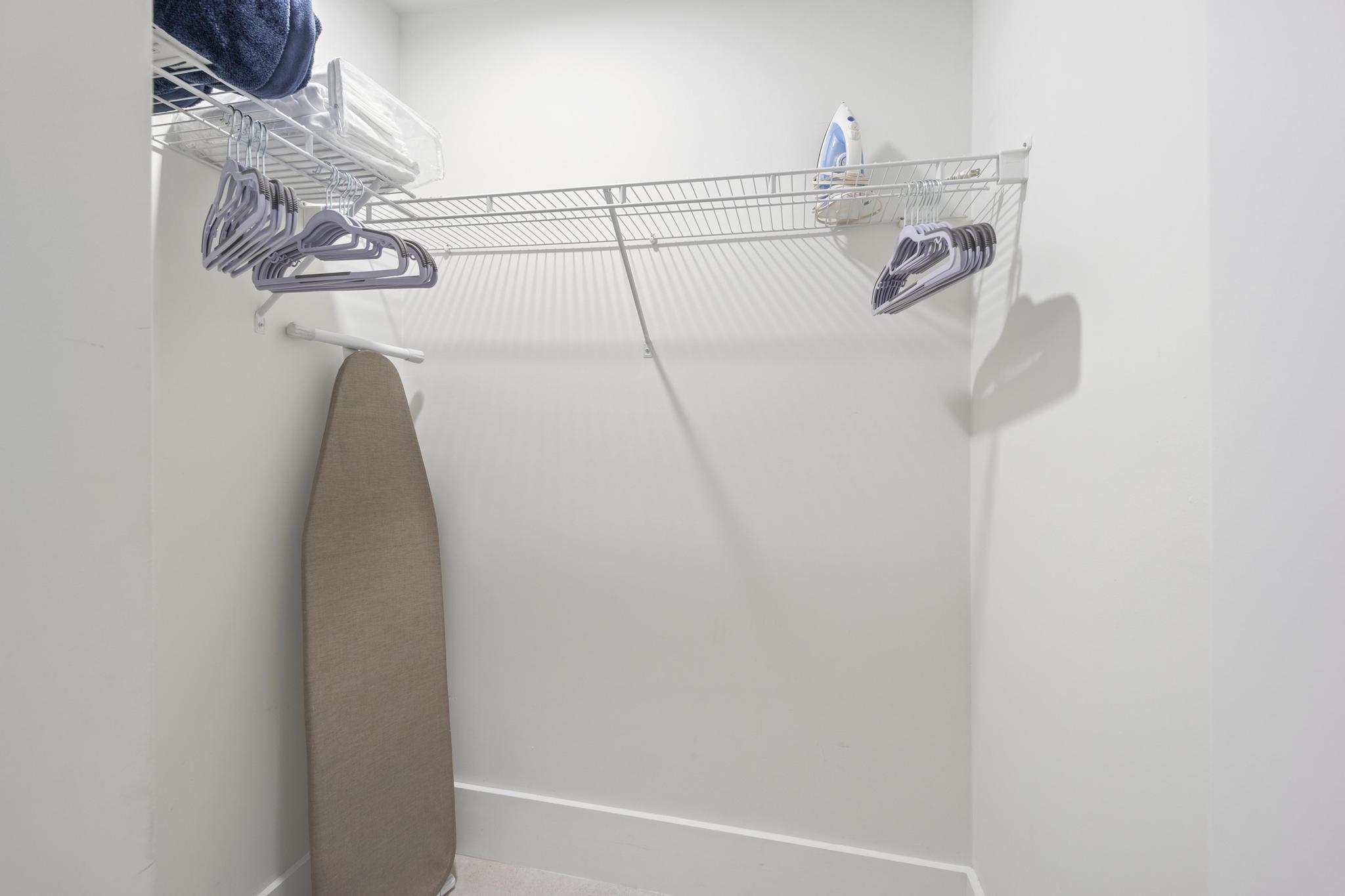 7213 Simran Lane Marathon, FL 33050 - Photo 20 of 40 a close view of shower in kitchen