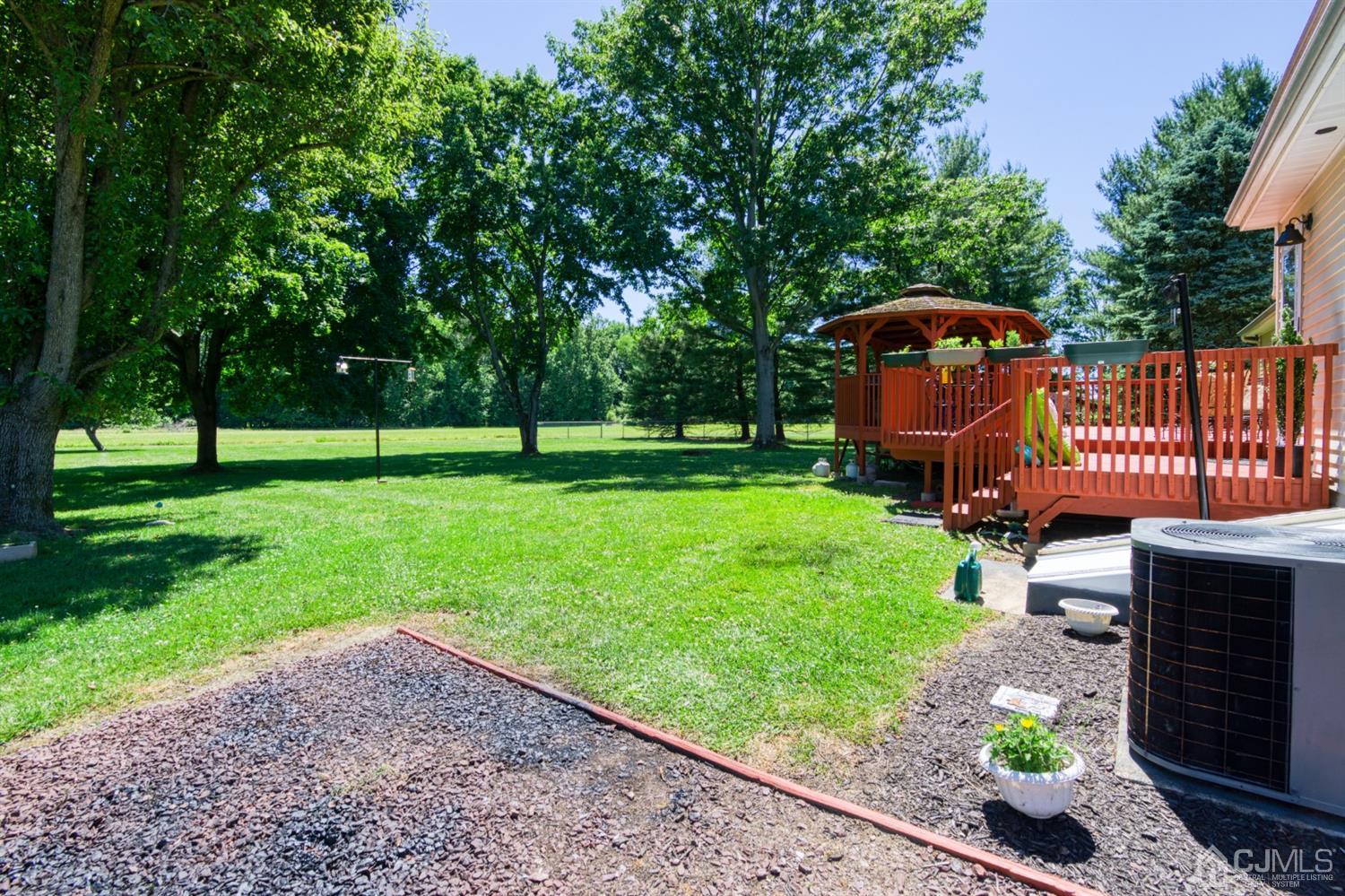 303 Friendship Road Cranbury, NJ 08512 - Photo 21 of 31 Gallery Image 21