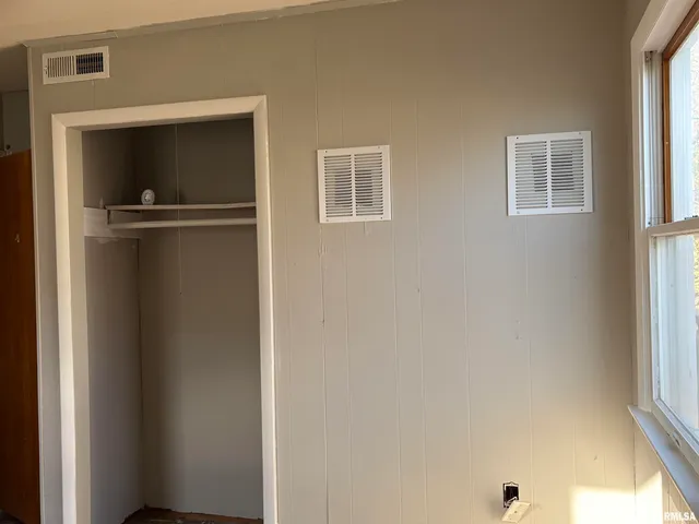 $74,000 | 1010 Steven Lane, Murphysboro, IL 62966