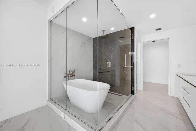 $1,894,999 | 700 Northeast 24th Street, Unit 2606, Miami, FL 33137