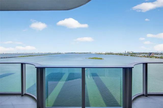 $1,894,999 | 700 Northeast 24th Street, Unit 2606, Miami, FL 33137