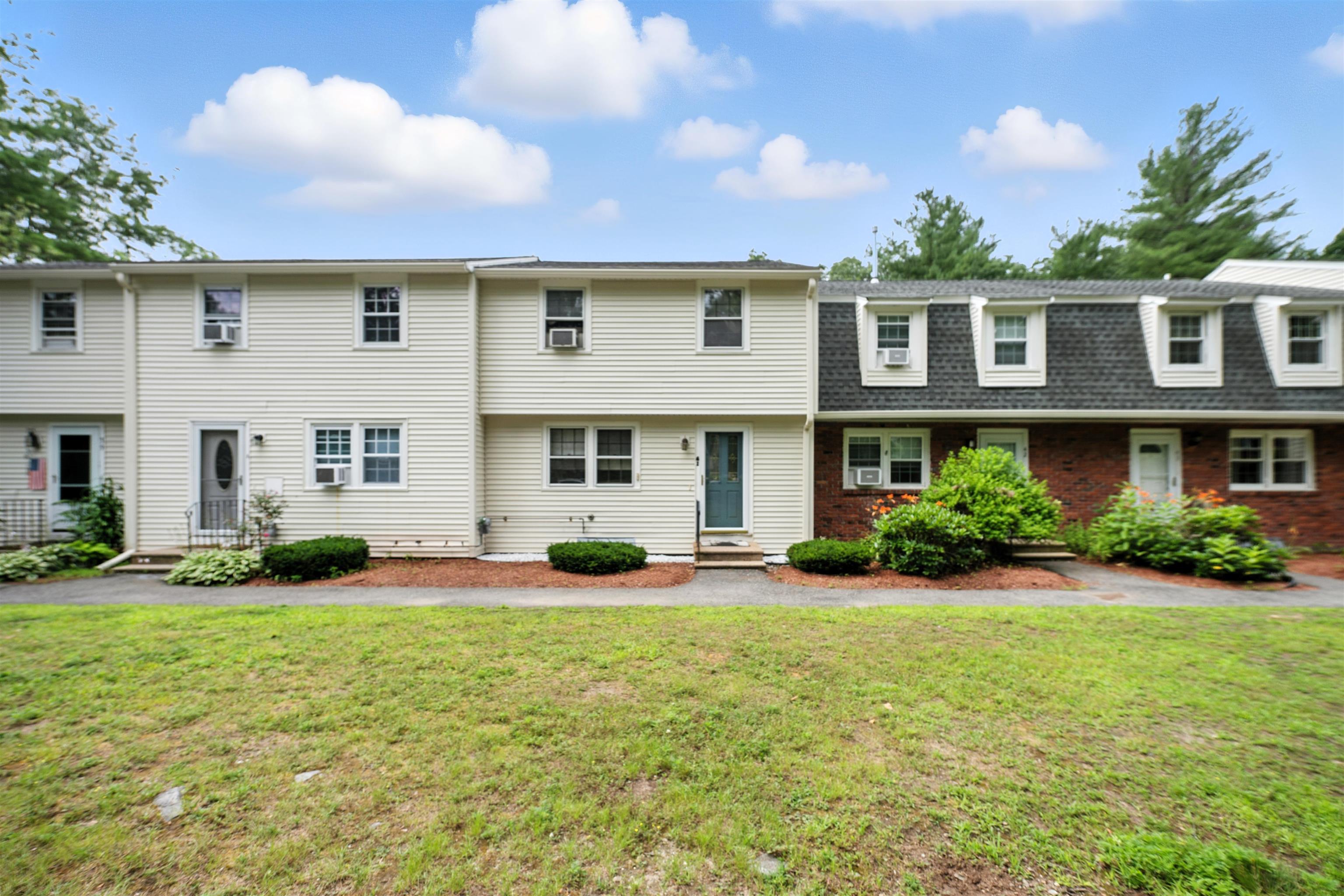 41 Olde Country Village Road, Unit 41 Londonderry, NH 03053 - Photo 1 of 34 Gallery Image 1