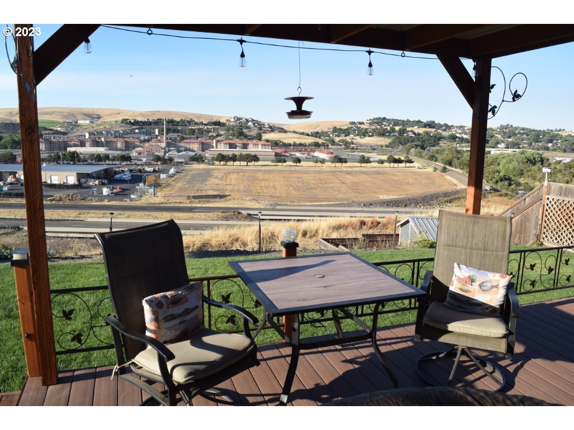 3073 Southwest River View Drive Pendleton, OR 97801 - Photo 7 of 30 Gallery Image 7