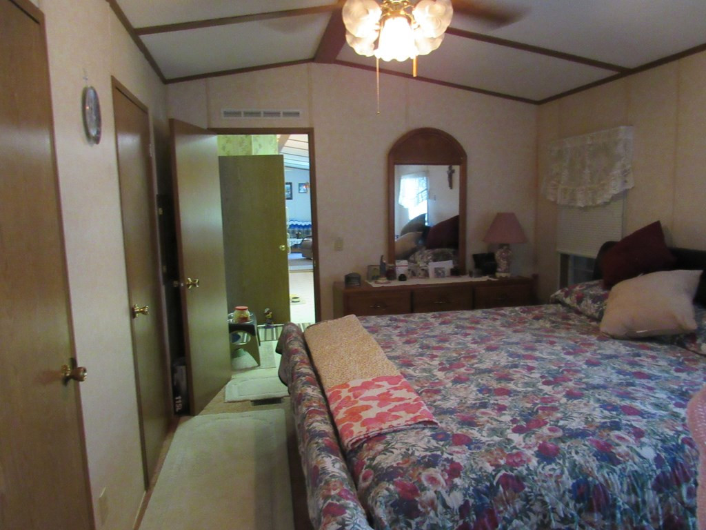 260 Reservoir Road Peru, NY 12972 - Photo 13 of 17