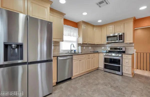 $3,600 | 2317 South Street, Toms River, NJ 08753