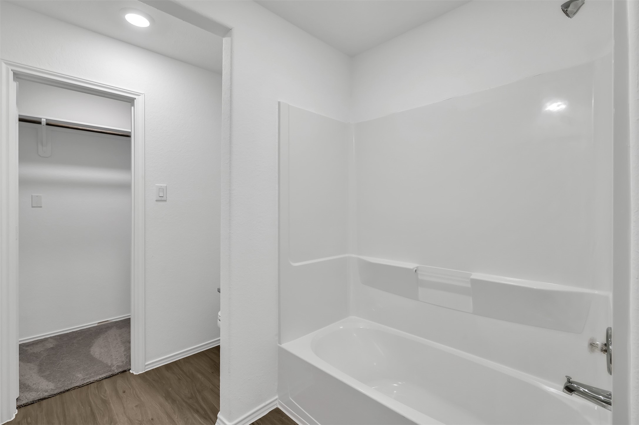 3647 Solanum Drive Conroe, TX 77301 - Photo 10 of 17 a bathroom with a bathtub